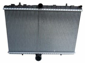 Радіатор охолодження двигуна Радіатор охолодження двигуна