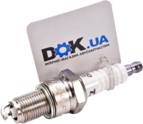 Свеча зажигания Denso W20TT