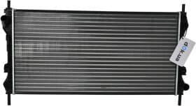 Радиатор охлаждения двигателя