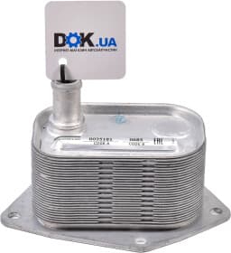 Оливний радіатор двигуна