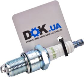 Свеча зажигания