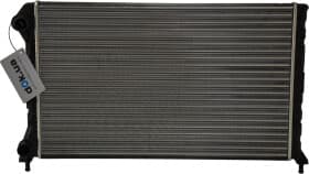 Радиатор охлаждения двигателя