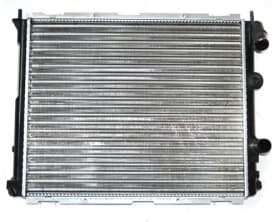 Радіатор охолодження двигуна Радіатор охолодження двигуна