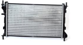 Радіатор охолодження двигуна Радіатор охолодження двигуна