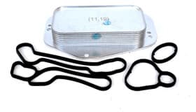 Оливний радіатор двигуна