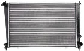 Радіатор охолодження двигуна Радіатор охолодження двигуна
