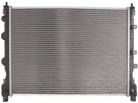 Радиатор охлаждения двигателя