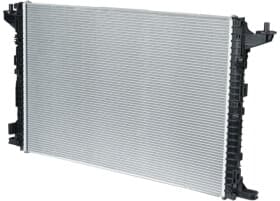 Радиатор охлаждения двигателя Радиатор охлаждения двигателя
