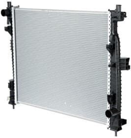 Радиатор охлаждения двигателя