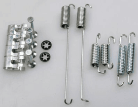 Монтажный комплект барабанных тормозных колодок Монтажный комплект барабанных тормозных колодок