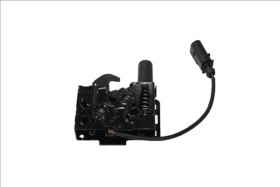 Замок капота