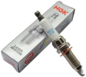 Свеча зажигания