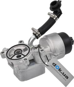 Оливний радіатор двигуна