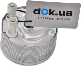 Оливний радіатор двигуна