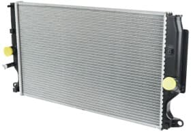 Радиатор охлаждения двигателя