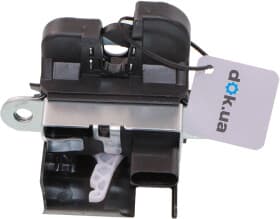 Замок дверей багажника