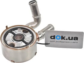 Оливний радіатор двигуна