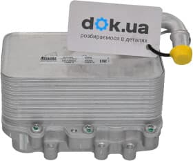 Оливний радіатор двигуна