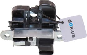 Замок двери багажника