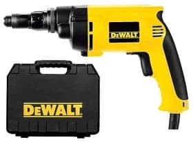 Шуруповерт DeWALT сетевой DW269K