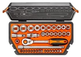 Набор бит и торцевых головок с держателем и трещоткой Neo Tools 08-630 16 шт.