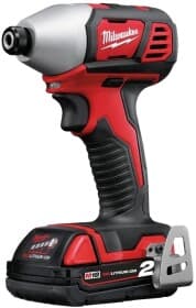 Шуруповерт Milwaukee аккумуляторный M18 BID-202C (2 аккумулятора + ЗУ + чехол)