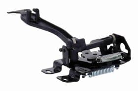 Замок капота