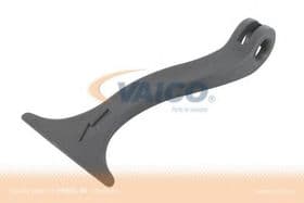 Ручка відкривання капота