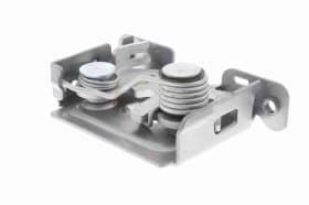 Замок капота