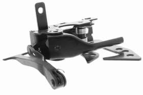 Замок капота