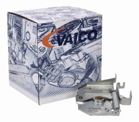 Замок капота