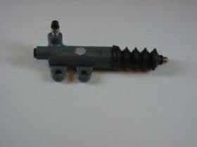 Робочий циліндр зчеплення