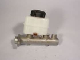 Главный цилиндр сцепления Главный цилиндр сцепления