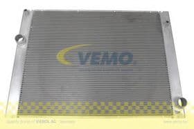 Радиатор охлаждения двигателя