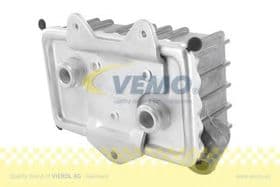 Оливний радіатор двигуна