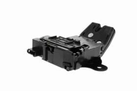 Замок двери багажника