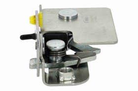 Замок дверей багажника