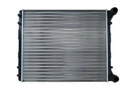 Радиатор охлаждения двигателя