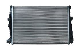 Радиатор охлаждения двигателя