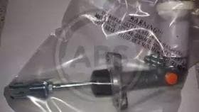 Главный цилиндр сцепления Главный цилиндр сцепления