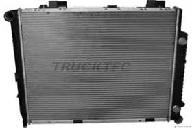 Радиатор охлаждения двигателя