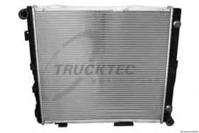 Радиатор охлаждения двигателя