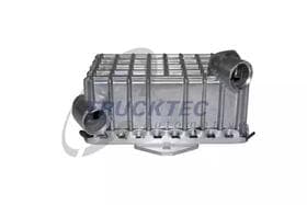 Оливний радіатор двигуна