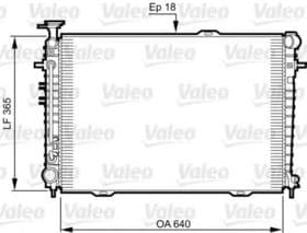 Радіатор охолодження двигуна Радіатор охолодження двигуна