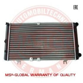 Радиатор охлаждения двигателя