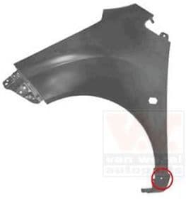 Крыло переднее