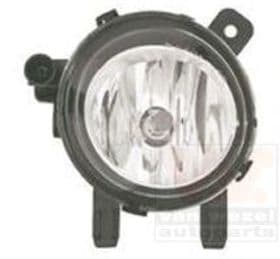 Передняя противотуманная фара