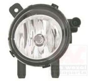 Передняя противотуманная фара