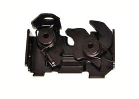 Замок капота