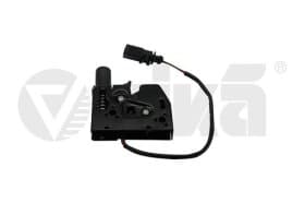 Замок капота